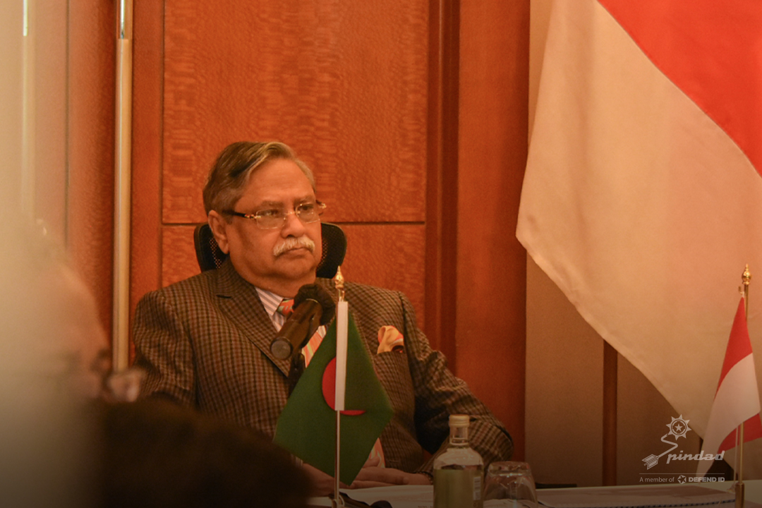 Direktur Utama PT Pindad Paparkan Produk Unggulan Kepada Presiden Bangladesh