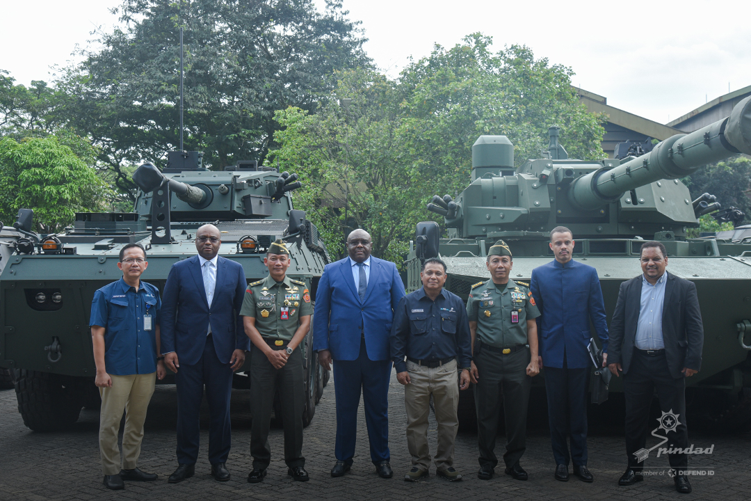 Menhan Kongo Kunjungi PT Pindad, Bahas Potensi Kerja Sama