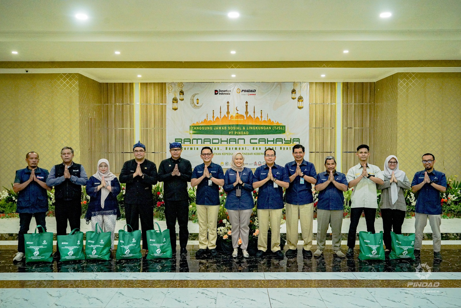 Semarak Ramadhan, PT Pindad Salurkan 1.447 Paket Sembako kepada Masyarakat