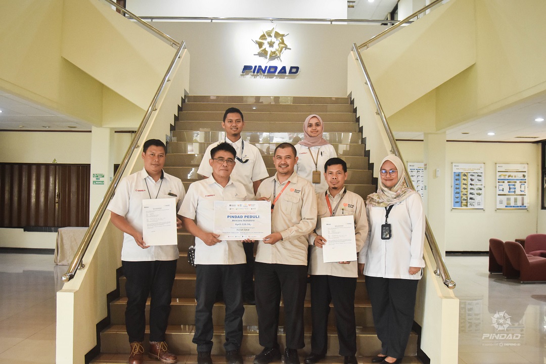 PT Pindad Kolaborasi dengan Rumah Zakat, Kembali Serahkan Bantuan untuk Warga Terdampak Bencana