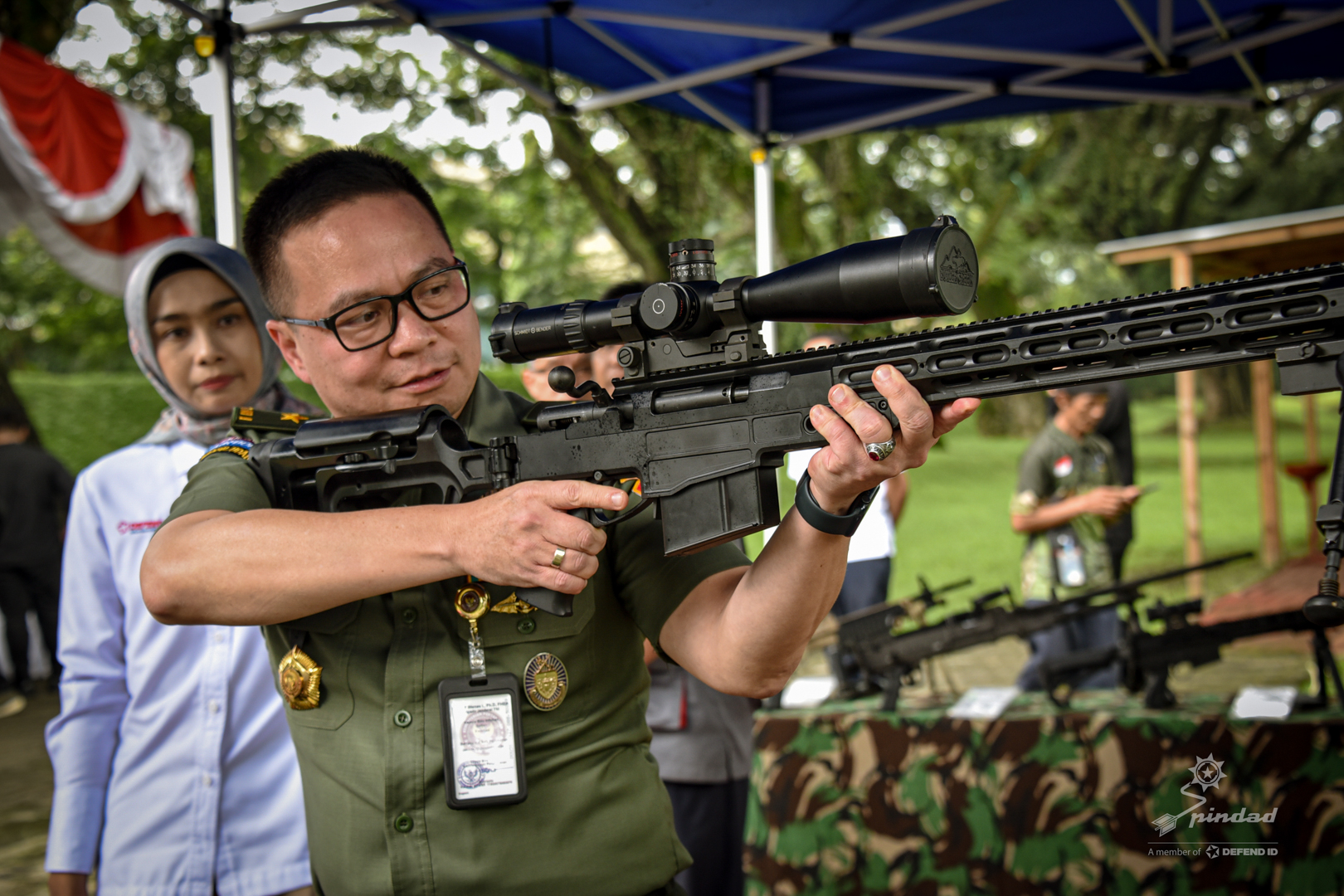 Perkuat Informasi Pertahanan, Karo Infohan Kemhan Laksanakan Press Tour ke PT Pindad