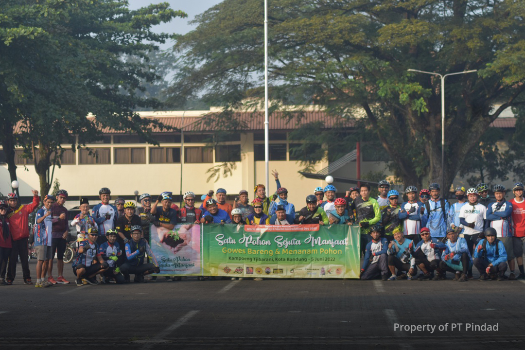 Peringati Hari Sepeda & Hari Lingkungan Hidup Sedunia, Pindad Cycling Community & Cakrawana Selenggarakan Kegiatan Sepeda Bersama dan Penanaman Pohon
