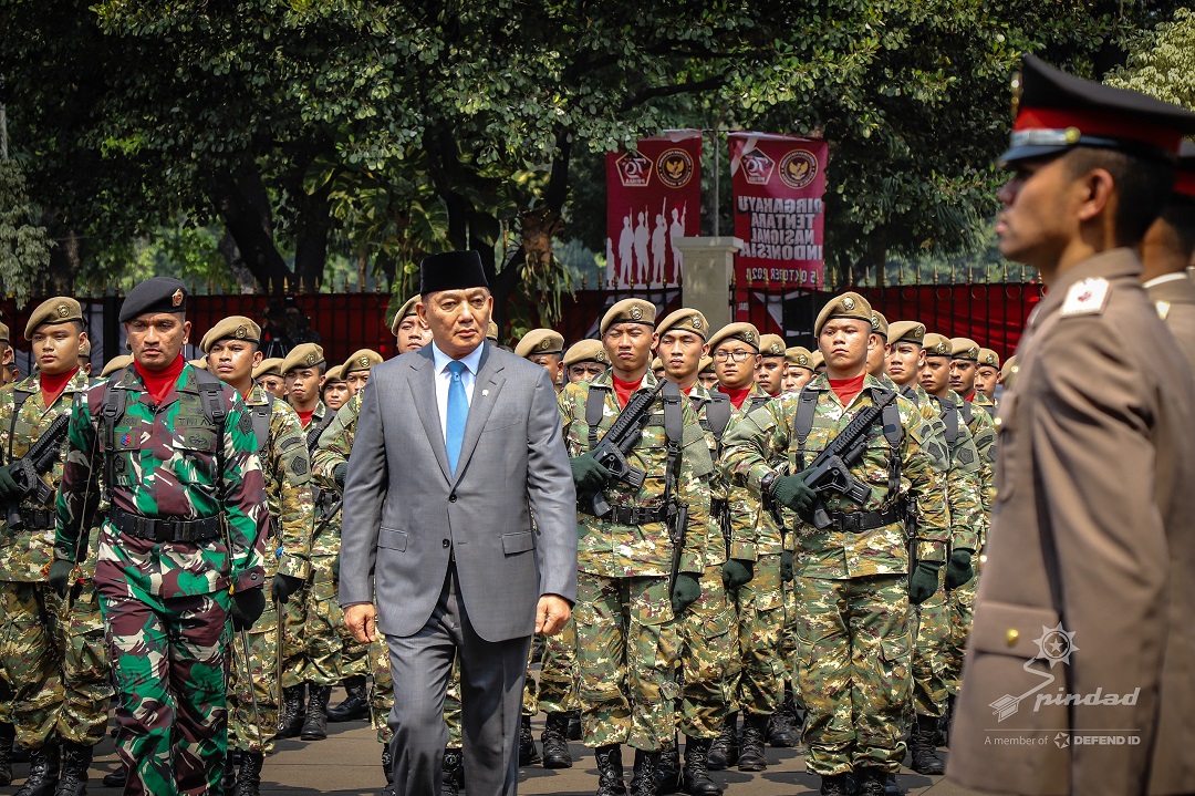 Dirut Pindad Hadiri Sertijab Menhan, Maung MV3 Tampilkan Foto Mozaik Raksasa Presiden Saat Menjabat