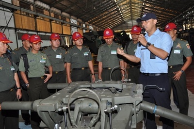 Kunjungan Peserta Workshop Kelaikan Darat Militer Baranahan Kemhan ke PT Pindad (Persero)
 
 