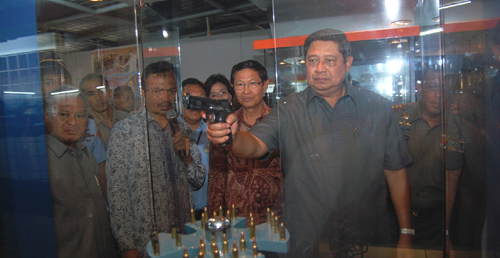 PAMERAN ALAT PERALATAN PERTAHANAN (ALPALHAN) DI RAPAT PIMPINAN TNI 2010